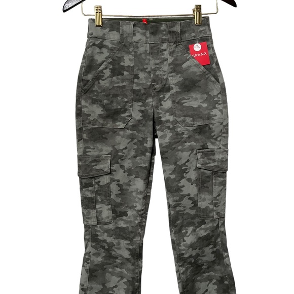 NWT SPANX Camo Cargo Skinny Jeans Jeggings - Picture 5 of 9